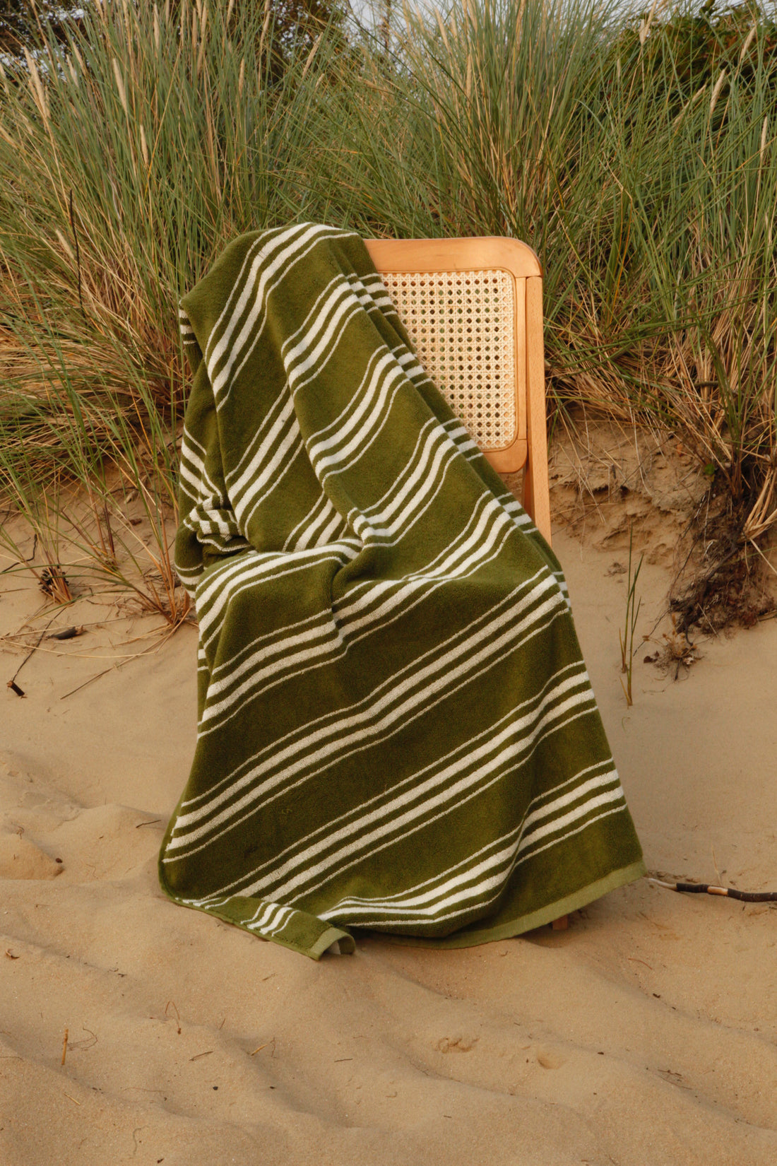 Charlotte Pool Towel - Thumbnail 3