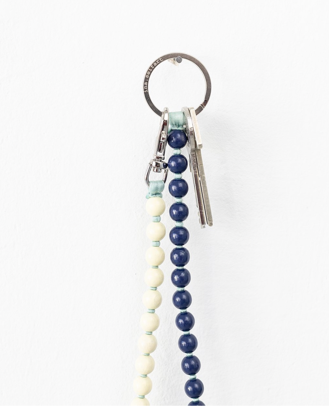 Ina Seifart | Perlen Long Key Holder in Blueberry + Opalia