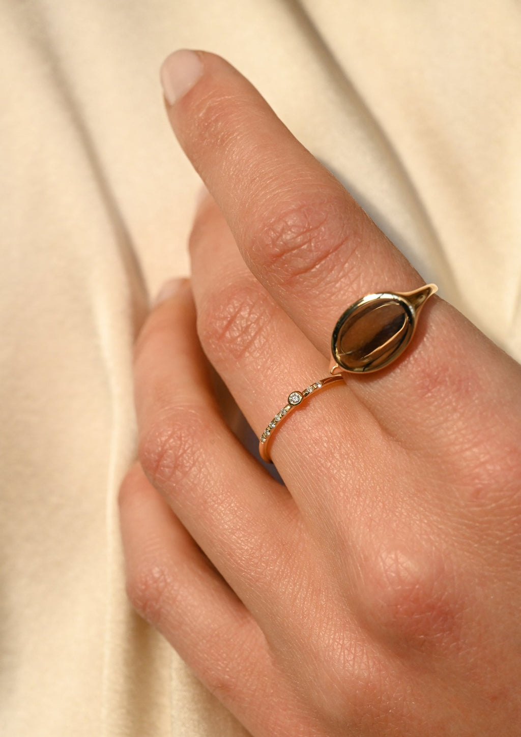 Scosha | Oval Signet Ring in Gold