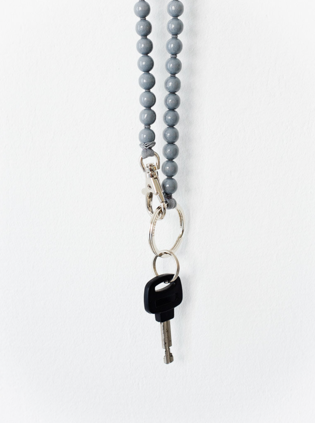 Ina Seifart | Perlen Long Key Holder in Grey