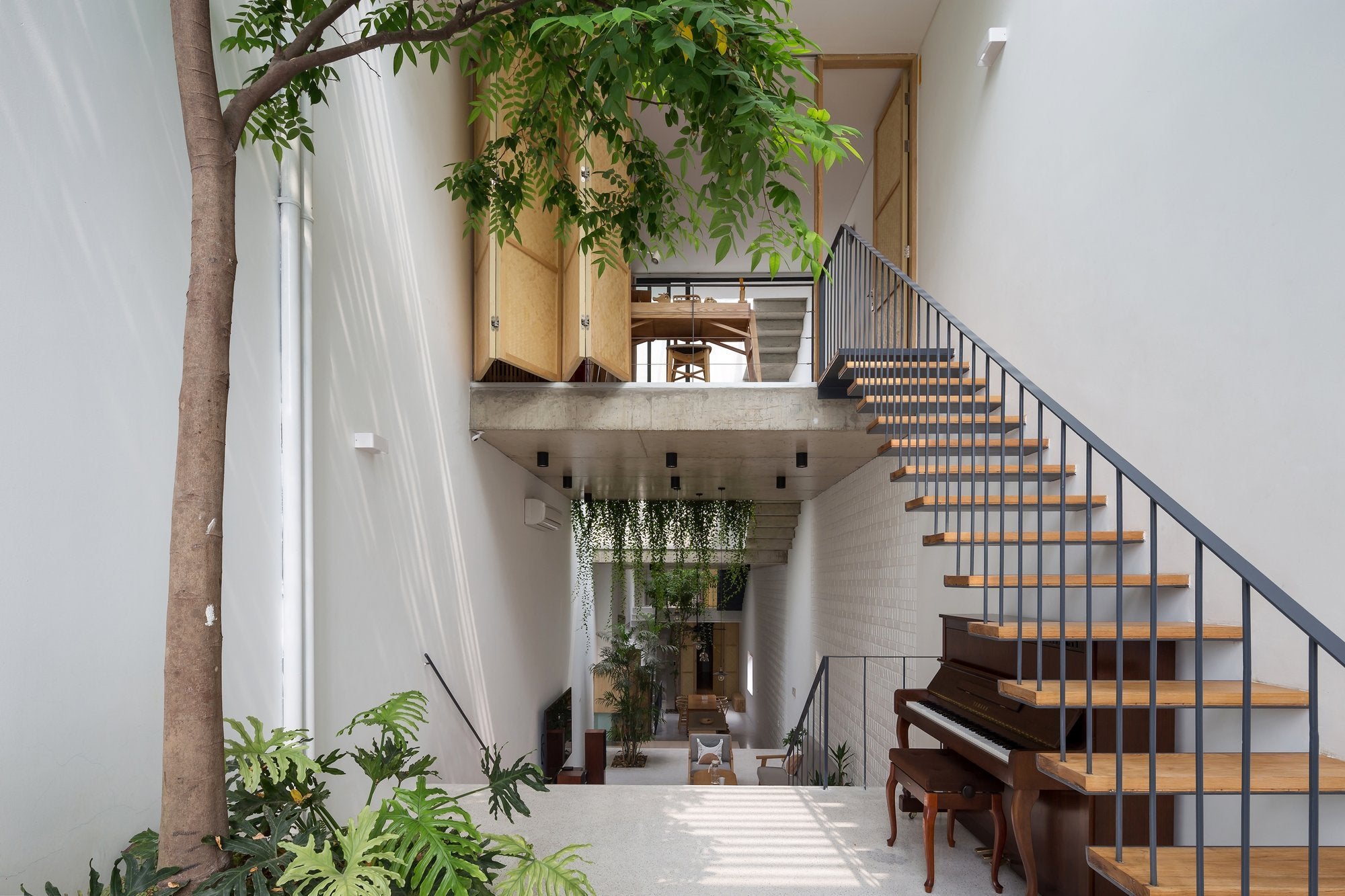 Book | Vertical Living